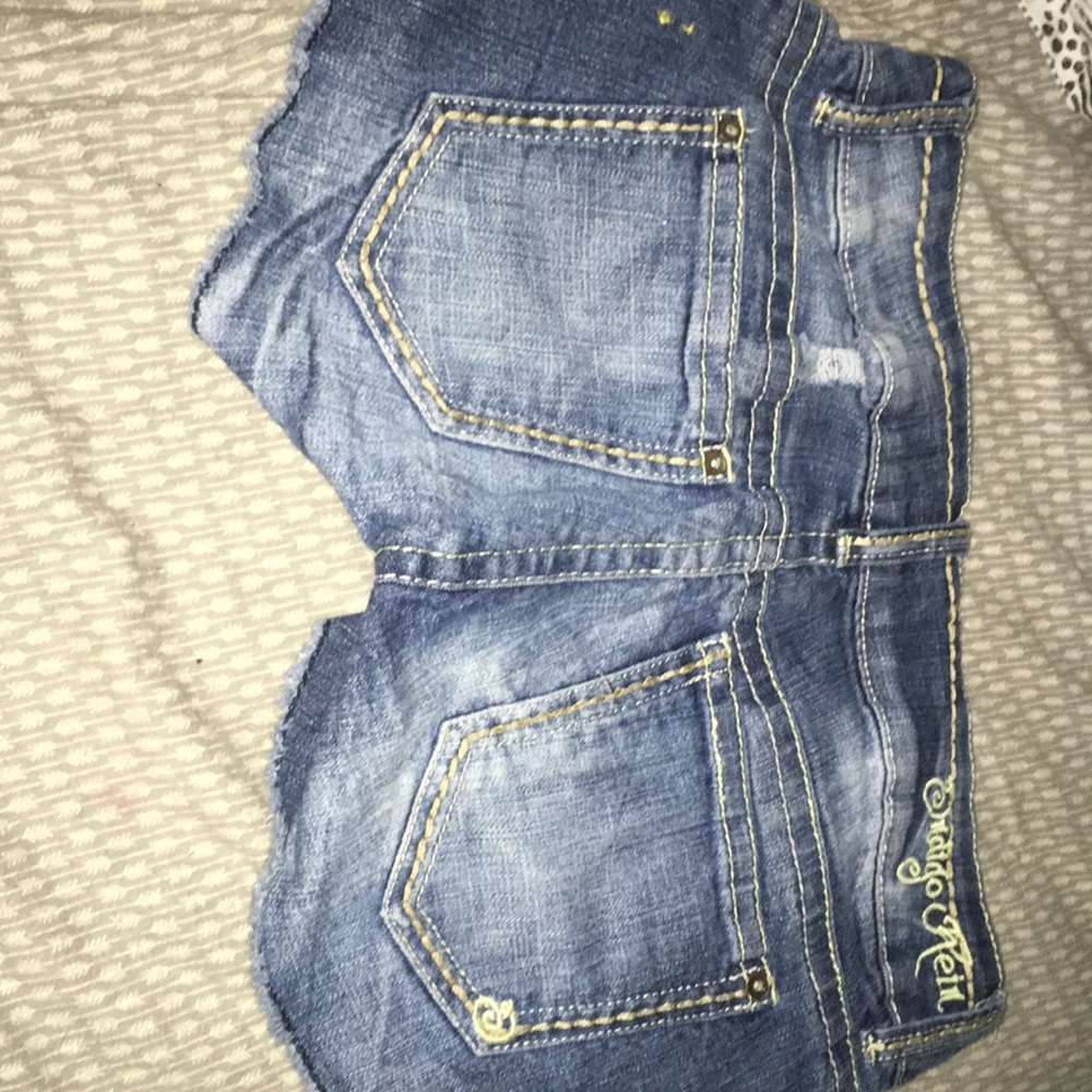 Shorts - Picture 2 of 2